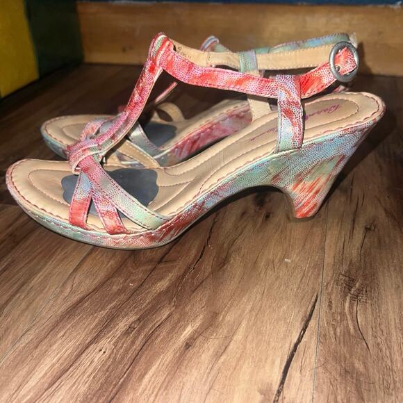 Born Crown Pink Blue Multicolor Leather Heeled Sandals Size 10 - Picture 1 of 13